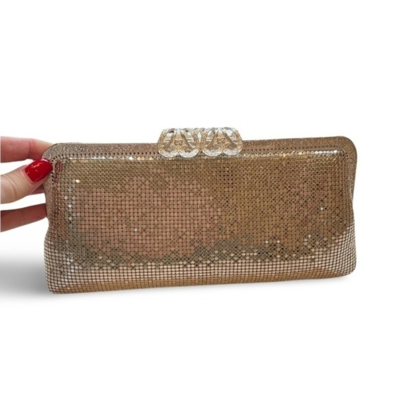 Silver metal mesh clutch… looks to be vintage - Picture 1 of 12